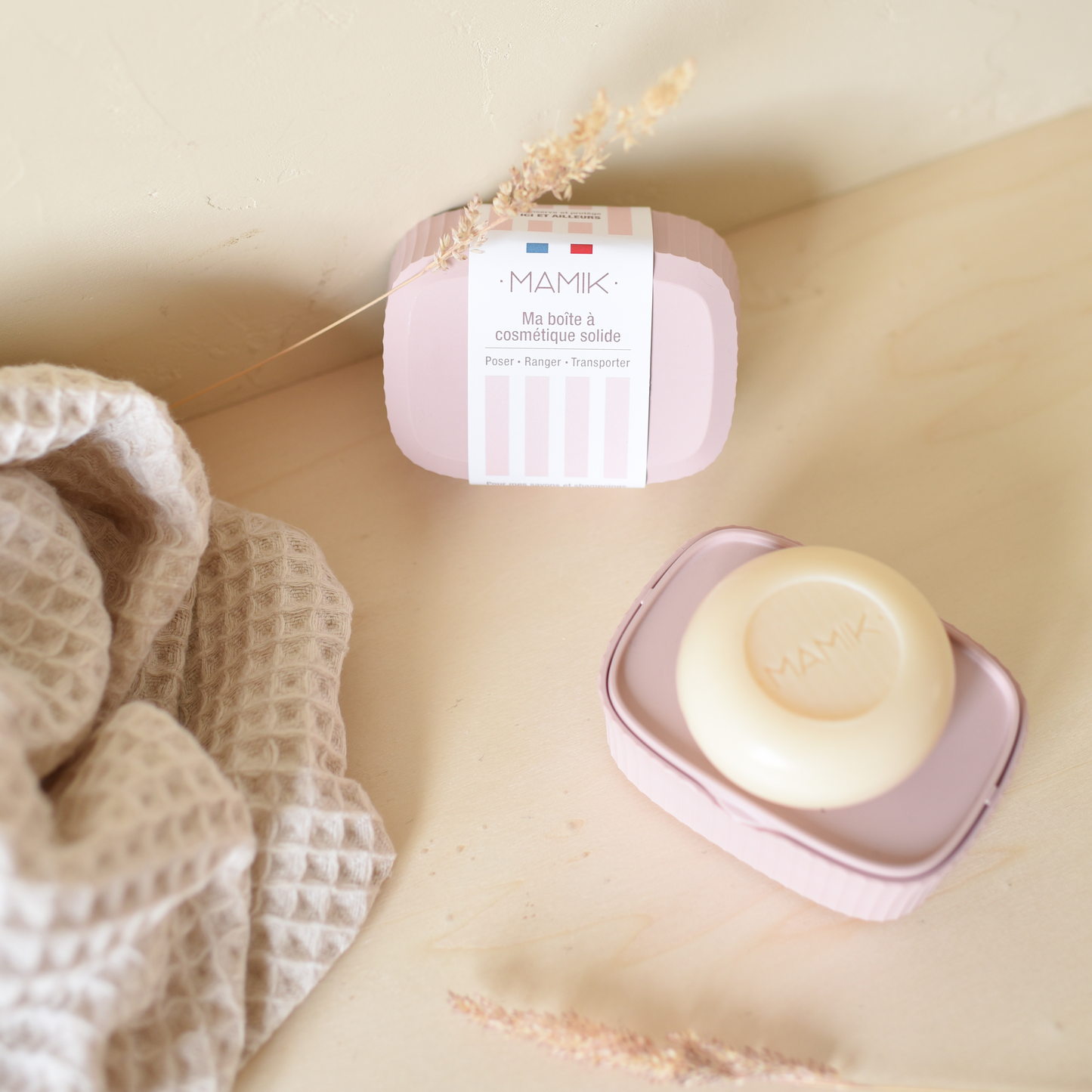 boite a beaute rose poudre minimaliste mamik