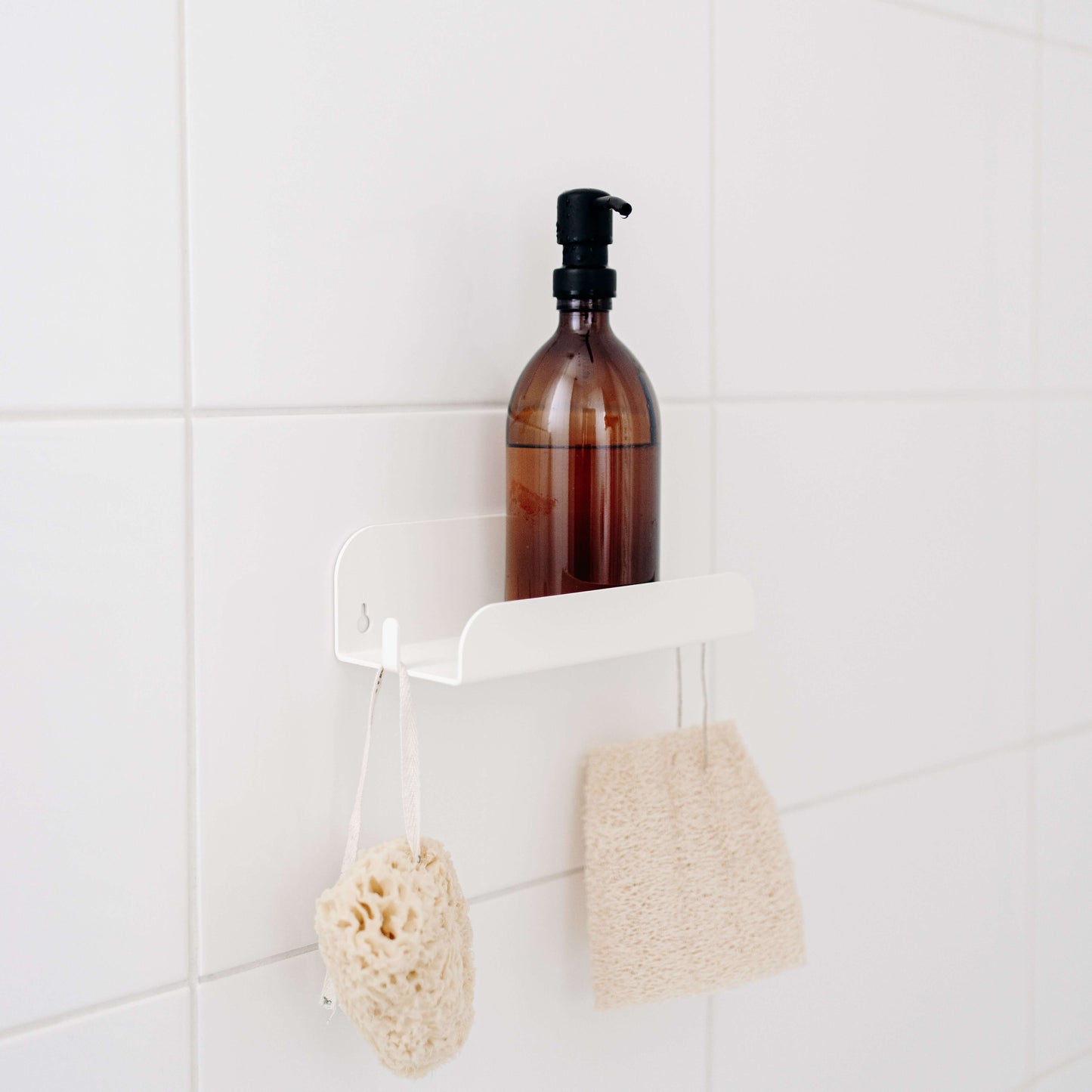 Etagère de douche murale creme pour rangement de produits de soin