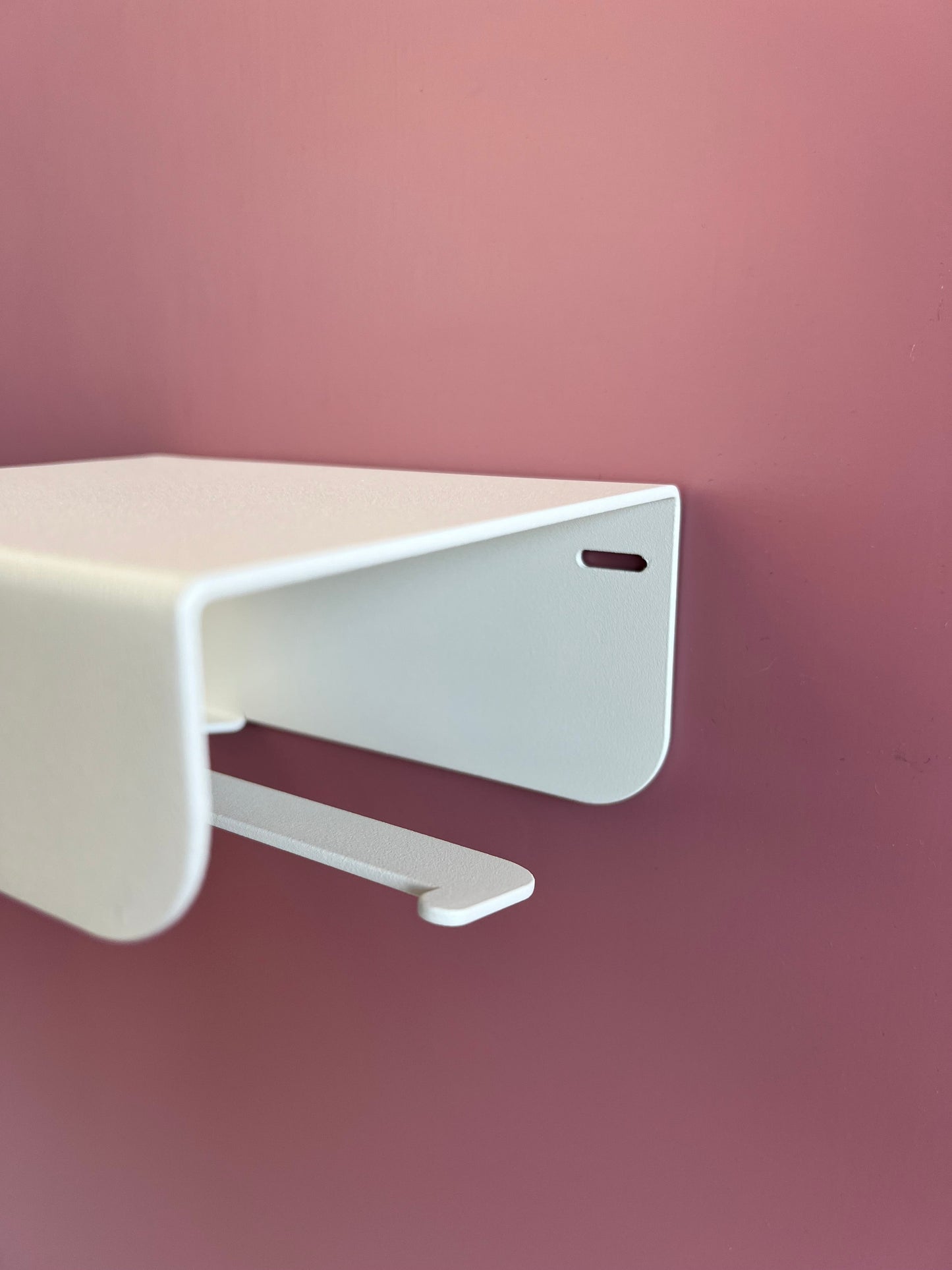 Porte papier toilette crème en aluminium avec un crochet pour le papier toilette