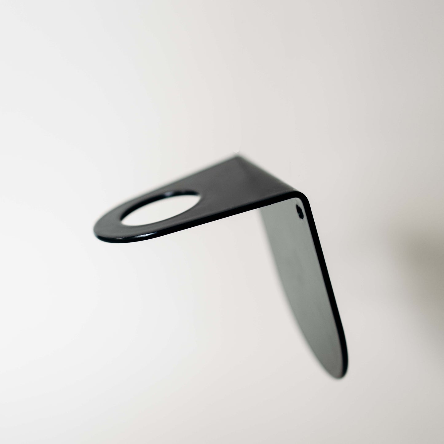 support noir en metal porte savon mamik