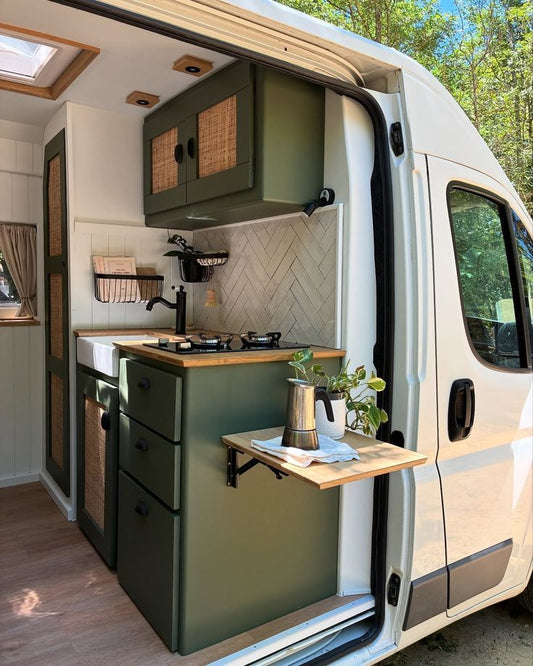 cuisine camping car porte flacon 