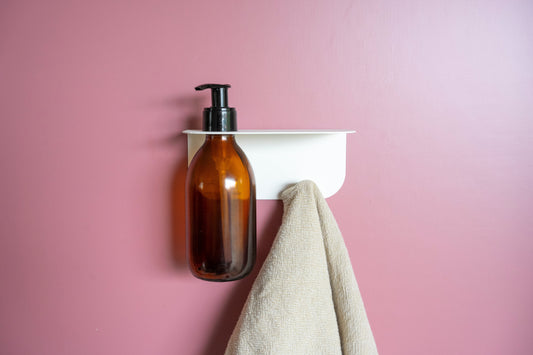 Comment aménager une petite salle de bain avec des accessoires muraux intelligents ?