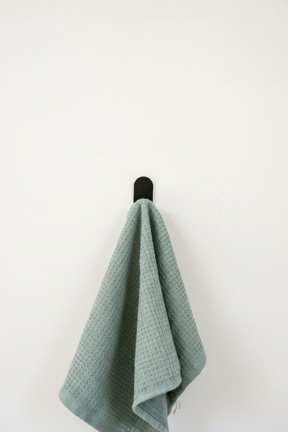 Patère pour serviette à main - Vert de gris mamik.fr