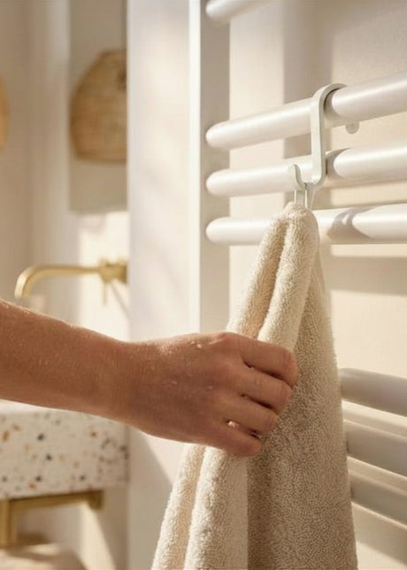 Crochet pour radiateur sèche serviettes - Blanc mamik.fr