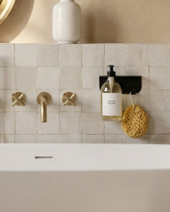 Porte flacon avec patère pour salle de bain - Noir mamik.fr