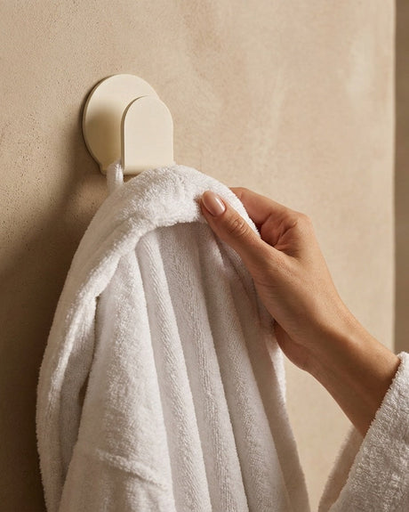 Patère ronde pour serviette - Blanc mamik.fr